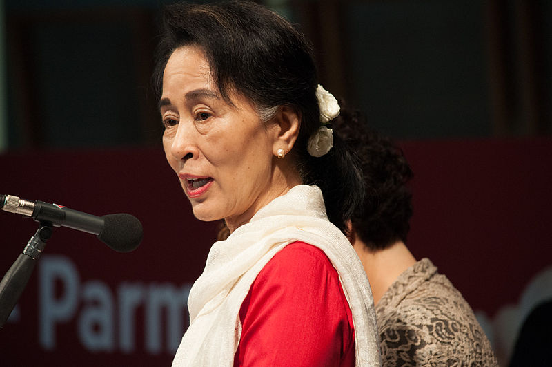 Aung San Suu Kyi having speech in Parma, Italy. Photo from Wikimedia Commons/Public Domain 
