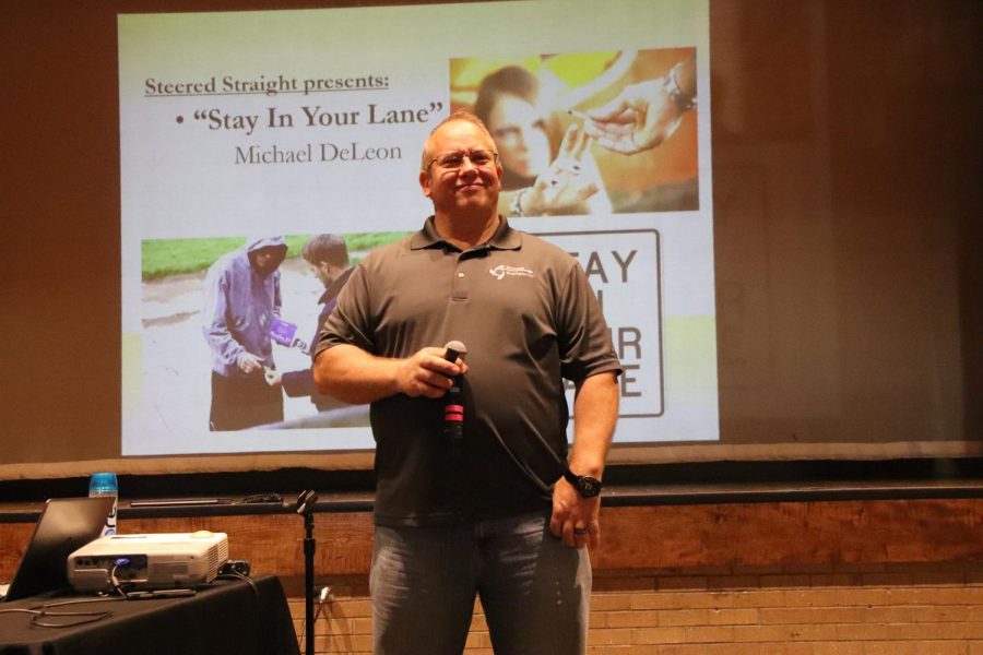 Michael DeLeon gives a presentation on the dangers of drug consumption on Tuesday, Oct. 1. 