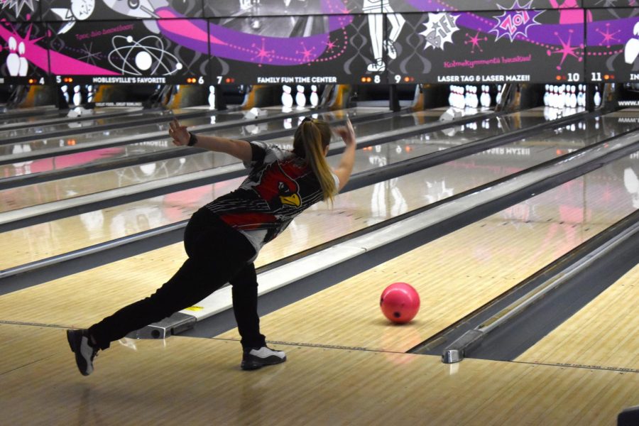 Senior+Madison+Woodmansee+releases+the+bowling+ball+during+one+of+her+turns+at+regionals+on+Jan.+18.+Woodmansee+started+her+bowling+career+in+middle+school.+