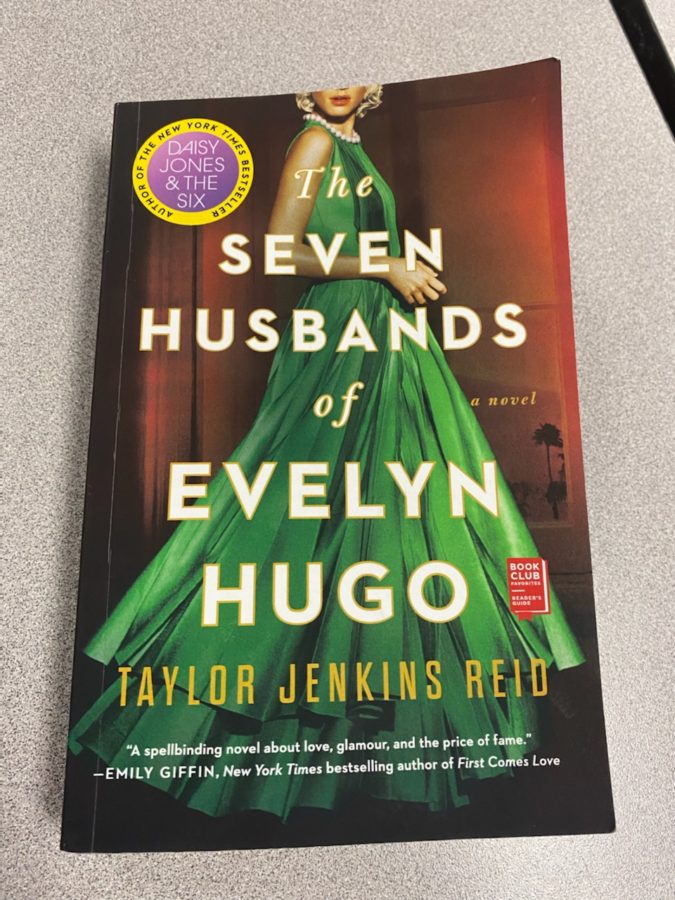 The cover of The Seven Husbands of Evelyn Hugo by Taylor Jenkins Reid. 