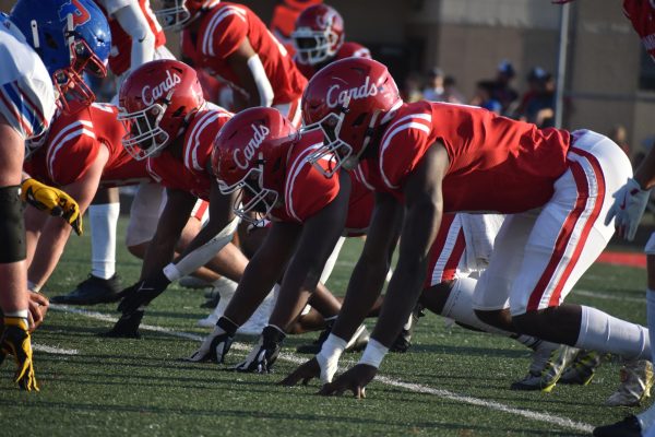 The Cards prepare to start a round. photo by Salem Ortega-Morales